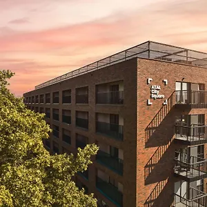 https://symphony-city-square-apartamenty.hotelswroclaw.com