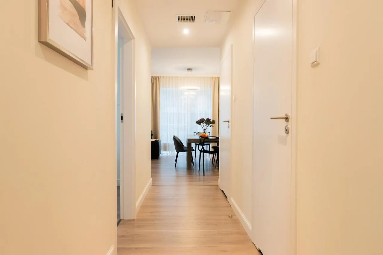 Platinum Towers E-Apartments Warschau 4*,  Polen