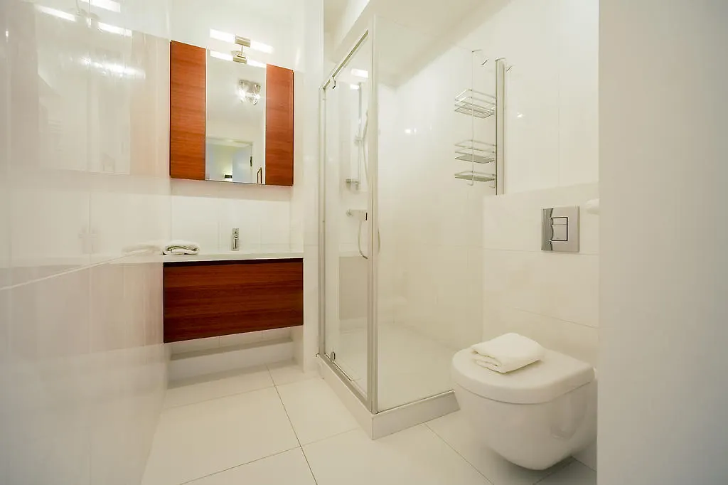Platinum Towers E-Apartments Warschau Polen